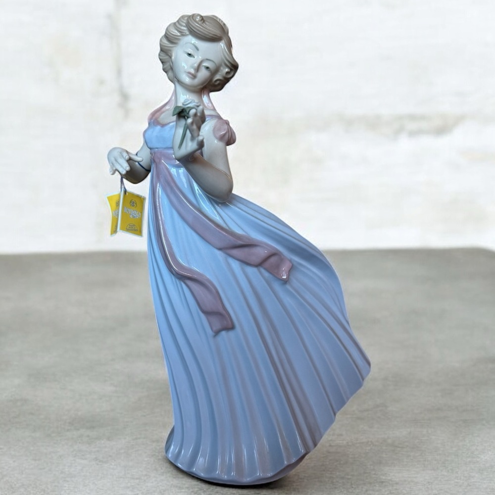 Tengra Valencia Spain Handmade in Lladro Style